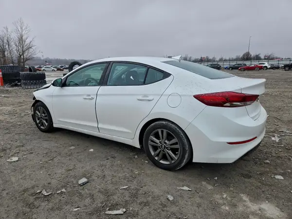 5NPD84LF4JH241811 2018 HYUNDAI ELANTRA - Image 2