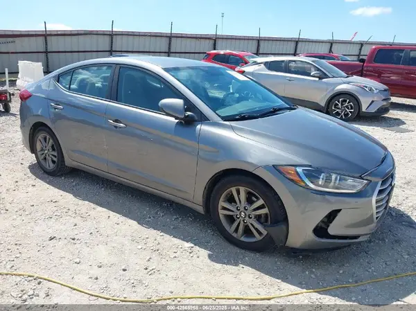 5NPD84LF4JH242425 2018 HYUNDAI ELANTRA - Image 1
