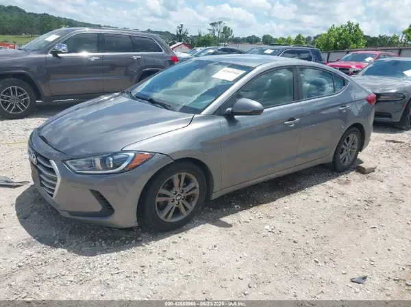 5NPD84LF4JH242425 2018 HYUNDAI ELANTRA - Image 2