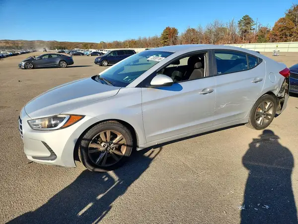 5NPD84LF4JH244000 2018 HYUNDAI ELANTRA - Image 1