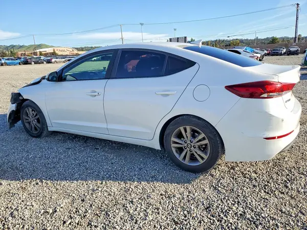 5NPD84LF4JH244420 2018 HYUNDAI ELANTRA - Image 2