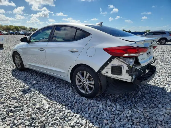 5NPD84LF4JH247429 2018 HYUNDAI ELANTRA - Image 2
