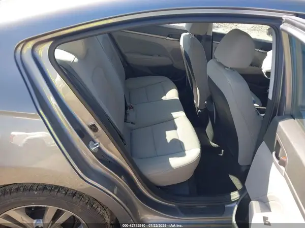 5NPD84LF4JH248063 2018 HYUNDAI ELANTRA - Image 8