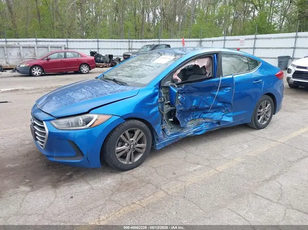 5NPD84LF4JH248581 2018 HYUNDAI ELANTRA - Image 2