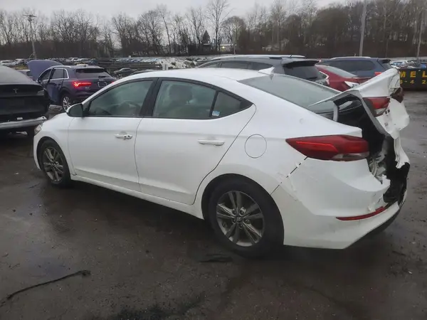5NPD84LF4JH250704 2018 HYUNDAI ELANTRA - Image 2