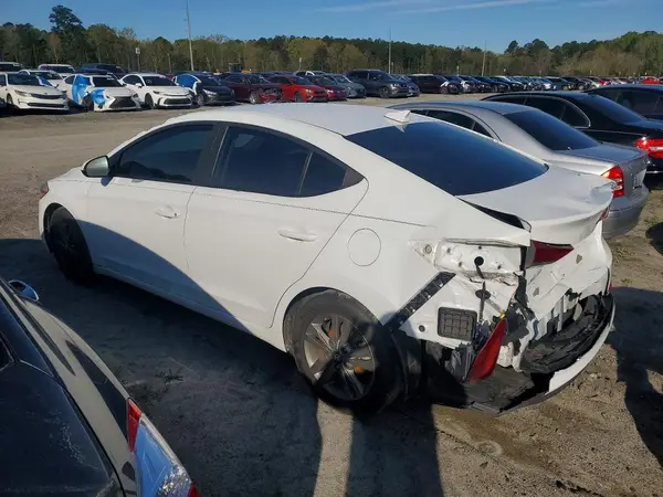 5NPD84LF4JH250878 2018 HYUNDAI ELANTRA - Image 2