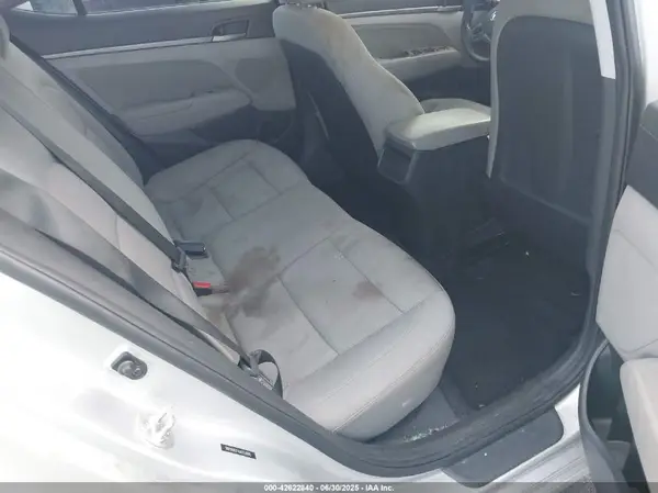 5NPD84LF4JH253988 2018 HYUNDAI ELANTRA - Image 8