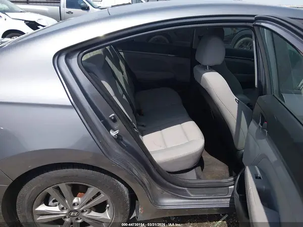 5NPD84LF4JH254932 2018 HYUNDAI ELANTRA - Image 8