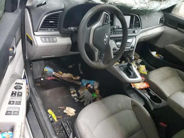 5NPD84LF4JH255675 2018 HYUNDAI ELANTRA - Image 8