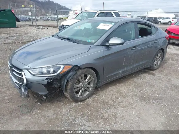 5NPD84LF4JH256101 2018 HYUNDAI ELANTRA - Image 2