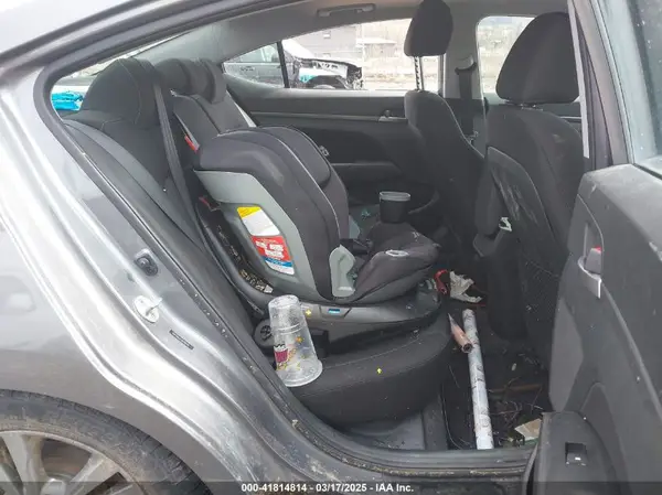 5NPD84LF4JH256101 2018 HYUNDAI ELANTRA - Image 8