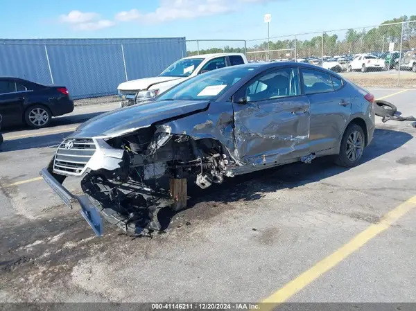 5NPD84LF4JH256518 2018 HYUNDAI ELANTRA - Image 2