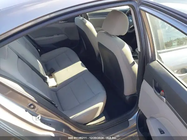 5NPD84LF4JH256518 2018 HYUNDAI ELANTRA - Image 8