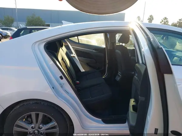 5NPD84LF4JH257331 2018 HYUNDAI ELANTRA - Image 8
