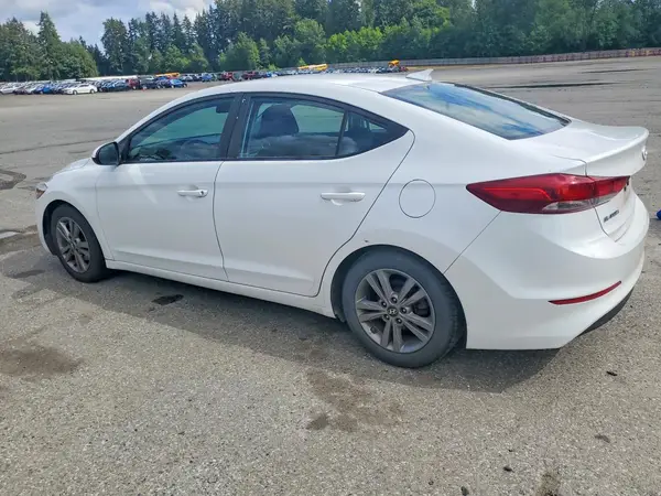 5NPD84LF4JH257748 2018 HYUNDAI ELANTRA - Image 2