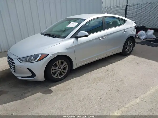 5NPD84LF4JH257765 2018 HYUNDAI ELANTRA - Image 2