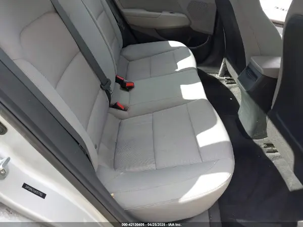 5NPD84LF4JH257765 2018 HYUNDAI ELANTRA - Image 8