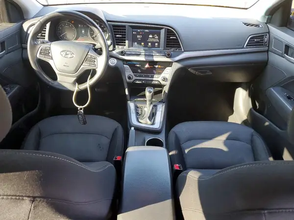 5NPD84LF4JH257815 2018 HYUNDAI ELANTRA - Image 8