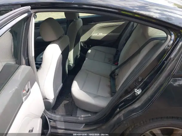 5NPD84LF4JH258561 2018 HYUNDAI ELANTRA - Image 8