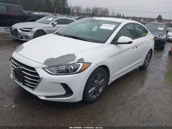 5NPD84LF4JH258849 2018 HYUNDAI ELANTRA - Image 2