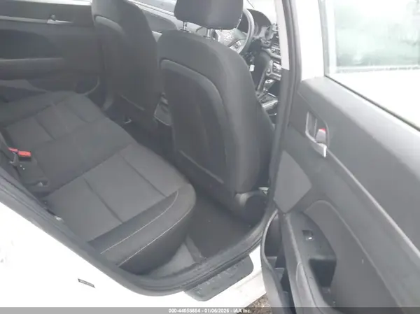 5NPD84LF4JH258849 2018 HYUNDAI ELANTRA - Image 8