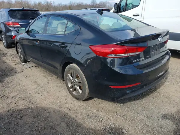 5NPD84LF4JH262528 2018 HYUNDAI ELANTRA - Image 2