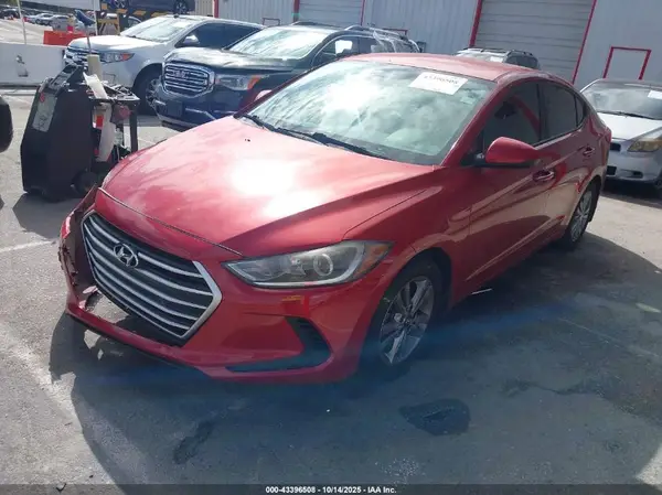 5NPD84LF4JH263825 2018 HYUNDAI ELANTRA - Image 2