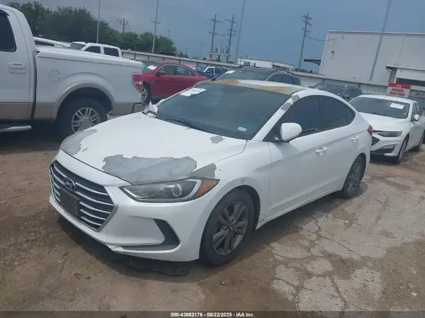5NPD84LF4JH263940 2018 HYUNDAI ELANTRA - Image 2