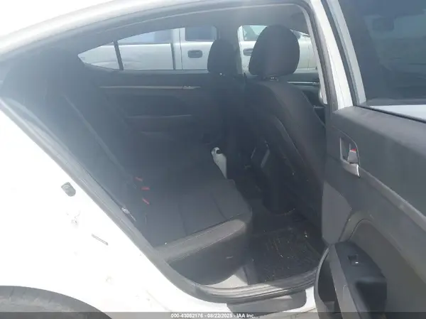 5NPD84LF4JH263940 2018 HYUNDAI ELANTRA - Image 8