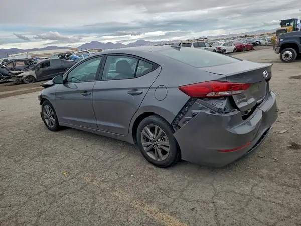 5NPD84LF4JH264327 2018 HYUNDAI ELANTRA - Image 2
