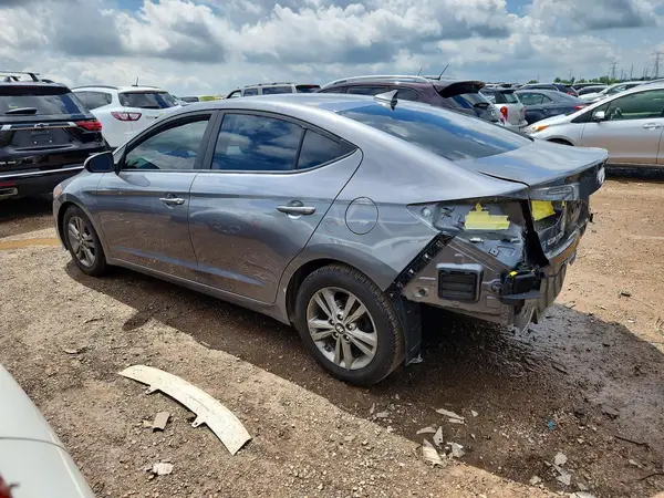 5NPD84LF4JH264697 2018 HYUNDAI ELANTRA - Image 2