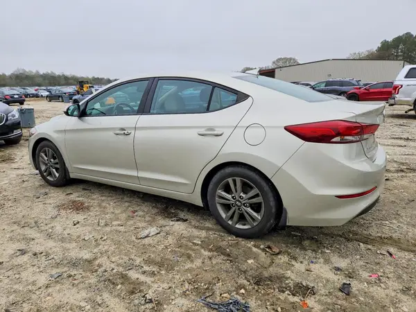 5NPD84LF4JH265672 2018 HYUNDAI ELANTRA - Image 2
