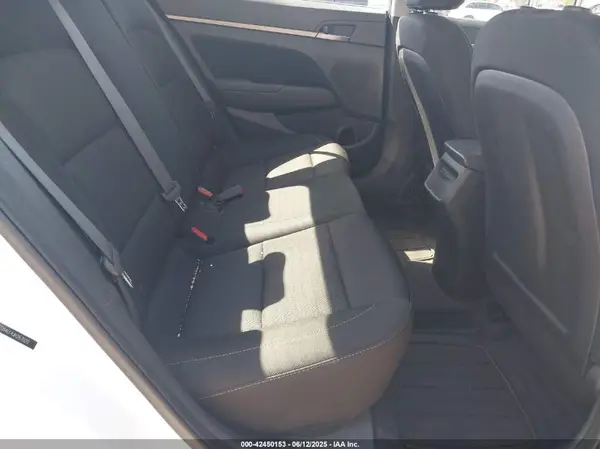 5NPD84LF4JH267020 2018 HYUNDAI ELANTRA - Image 8