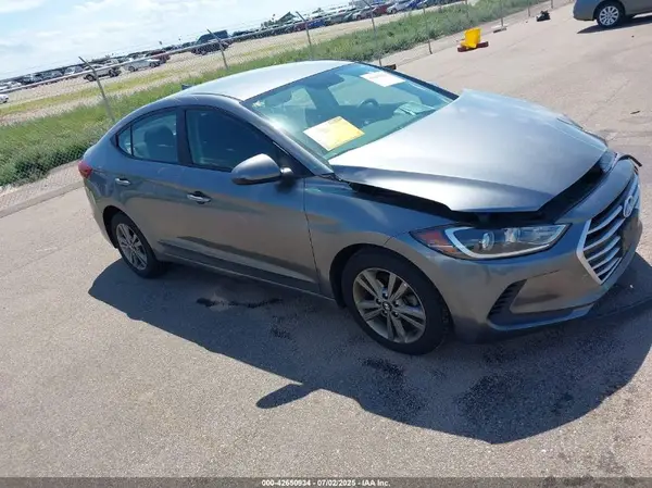 5NPD84LF4JH268376 2018 HYUNDAI ELANTRA - Image 1