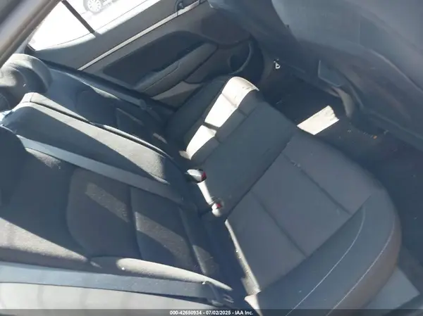 5NPD84LF4JH268376 2018 HYUNDAI ELANTRA - Image 8