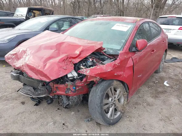 5NPD84LF4JH268670 2018 HYUNDAI ELANTRA - Image 2