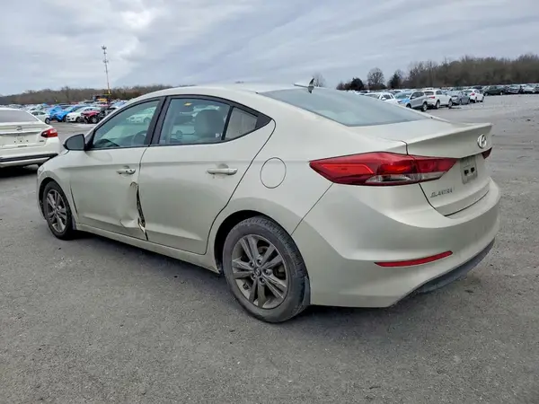 5NPD84LF4JH268765 2018 HYUNDAI ELANTRA - Image 2