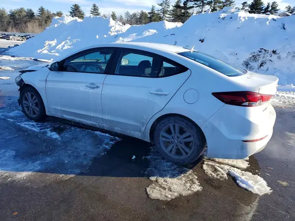 5NPD84LF4JH269494 2018 HYUNDAI ELANTRA - Image 2