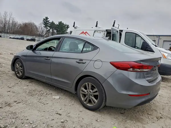 5NPD84LF4JH269687 2018 HYUNDAI ELANTRA - Image 2