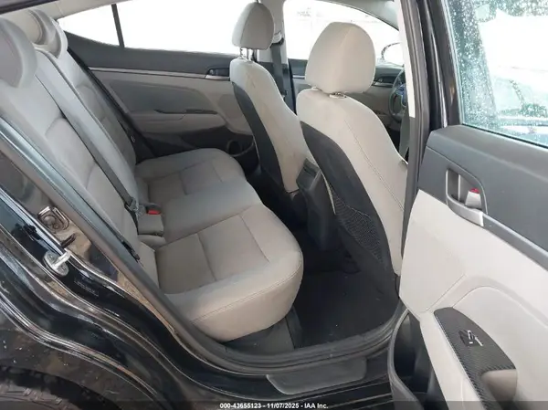 5NPD84LF4JH274100 2018 HYUNDAI ELANTRA - Image 8