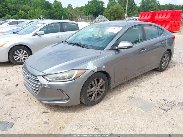 5NPD84LF4JH276560 2018 HYUNDAI ELANTRA - Image 2