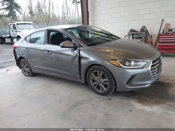 5NPD84LF4JH282973 2018 HYUNDAI ELANTRA - Image 1