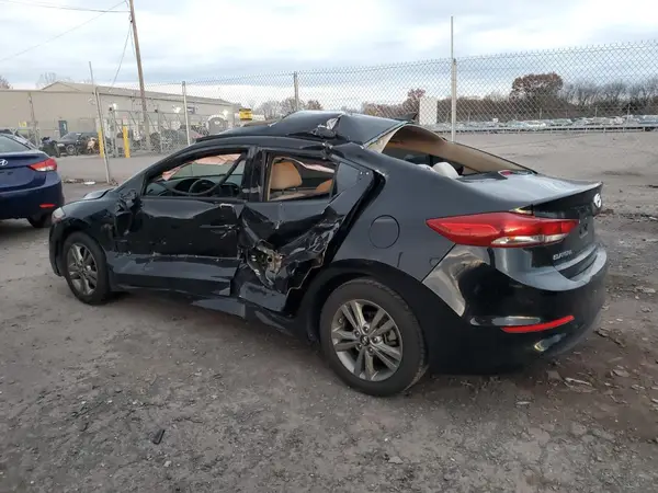 5NPD84LF4JH283413 2018 HYUNDAI ELANTRA - Image 2