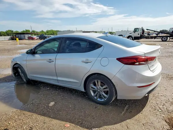 5NPD84LF4JH286232 2018 HYUNDAI ELANTRA - Image 2