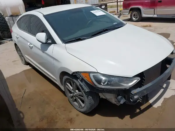 5NPD84LF4JH289406 2018 HYUNDAI ELANTRA - Image 1