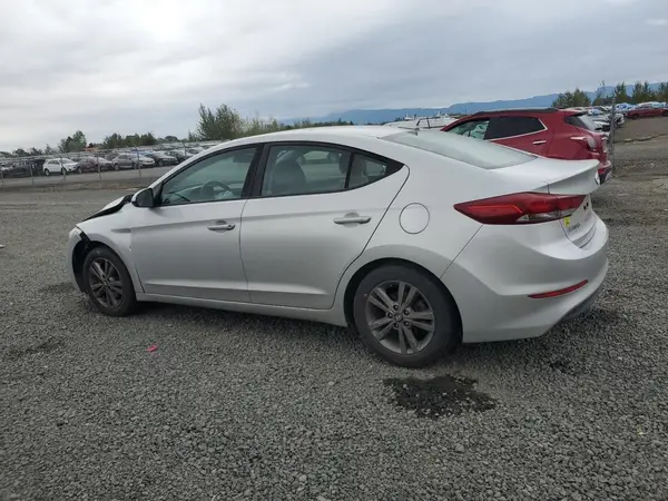 5NPD84LF4JH289843 2018 HYUNDAI ELANTRA - Image 2