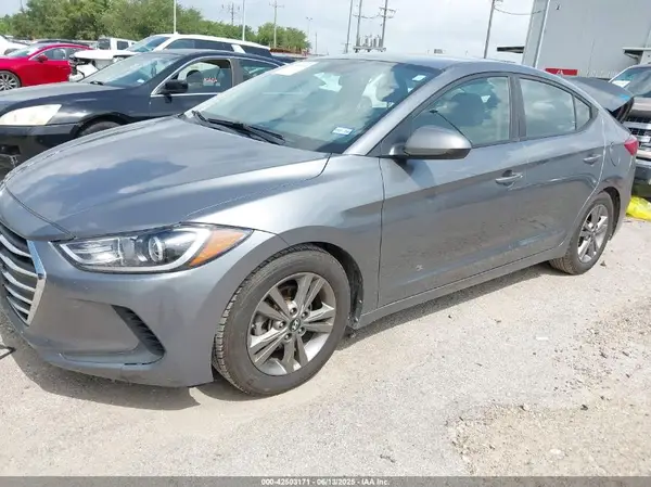5NPD84LF4JH290880 2018 HYUNDAI ELANTRA - Image 2