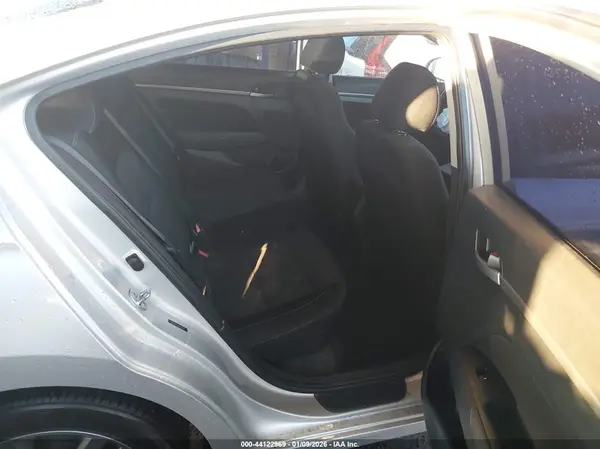 5NPD84LF4JH291625 2018 HYUNDAI ELANTRA - Image 8