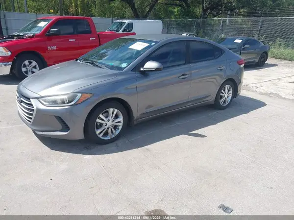 5NPD84LF4JH293682 2018 HYUNDAI ELANTRA - Image 2