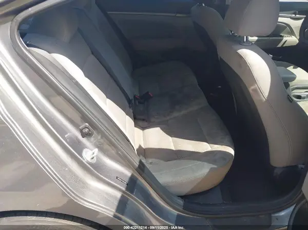 5NPD84LF4JH293682 2018 HYUNDAI ELANTRA - Image 8